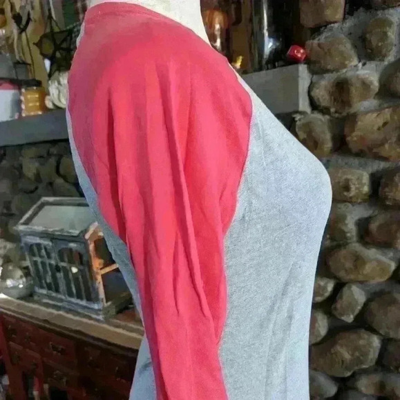 Adidas Tee Size L - Picture 4 of 7